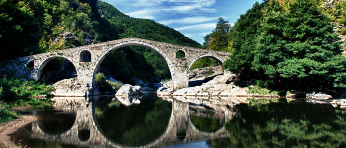 Brücke über Fluss Arda in Bulgarien
