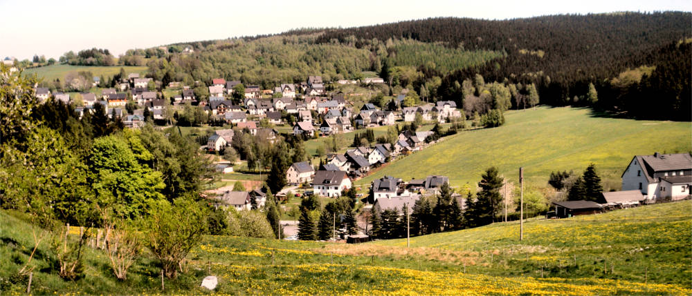Typisches Dorf im Erzgebirge