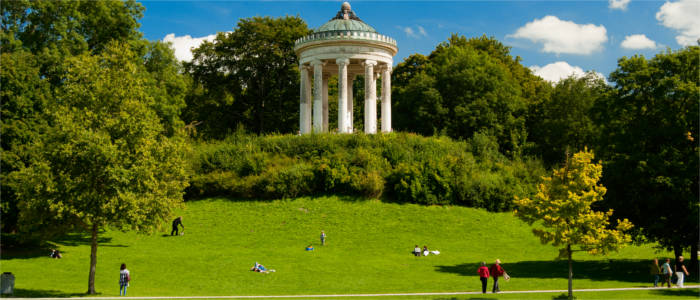 Entspannen im Englischen Garten in München