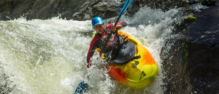 Wildwasserrafting in Ecuador