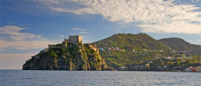 Ausblick auf Ischia und Kastell