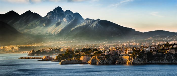 Berge und Küste - Sizilien