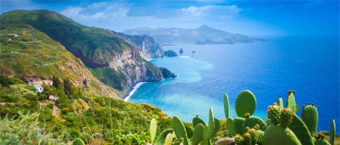Natürliche Landschaft auf den Liparischen Inseln