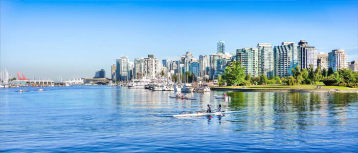 Paddeln im Hafen von Vancouver - Kanada