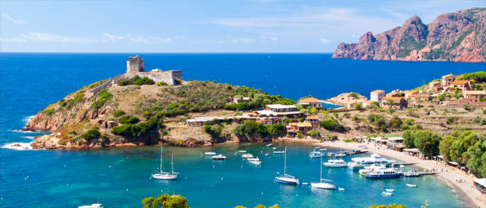 Küstenort Girolata auf Korsika