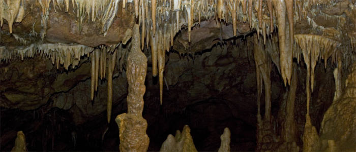 Kosovo - Höhle Limestone