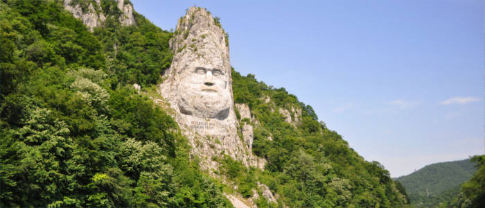 Felsenstatue Decebalus in Rumänien