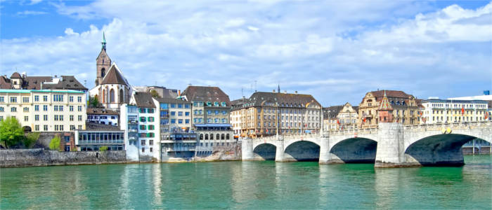 Basel mit dem Münster im Hintergrund