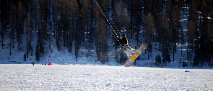 Wintersport auf den Seen im Engadin