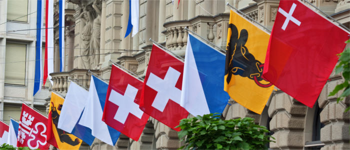 Flaggen, Luzern, Uri, Zug, Schweiz, Schwyz, Nidwalden