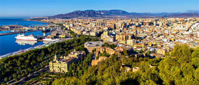 Panorama der Metropole Málaga
