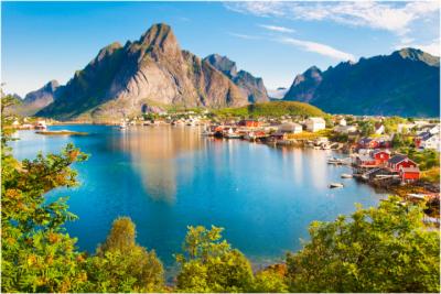 Bergformationen auf den Lofoten