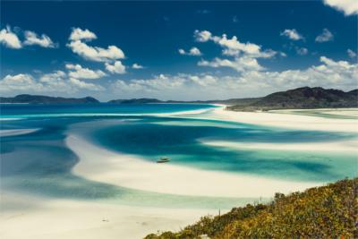 Weißer Sandstrand in Queensland