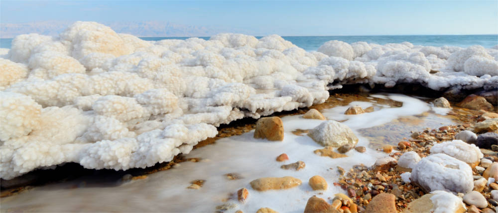 Salzablagerungen am Toten Meer